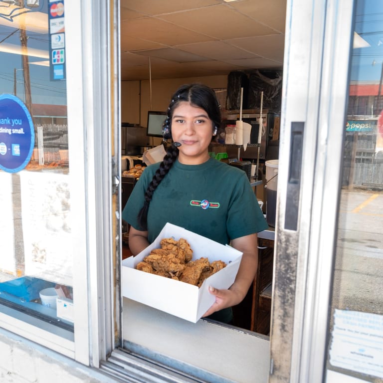 Rusty Rooster -  Yoakum